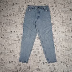 12 - Vintage Y2K Levi's Pants made usa relax fit tapered leg